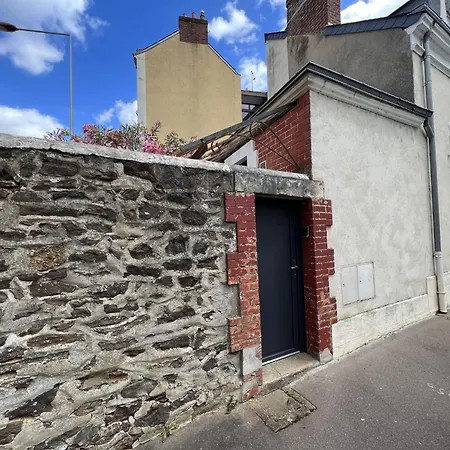 Townhouse In Le Mans Near City Center Сasa de vacaciones Le Mans